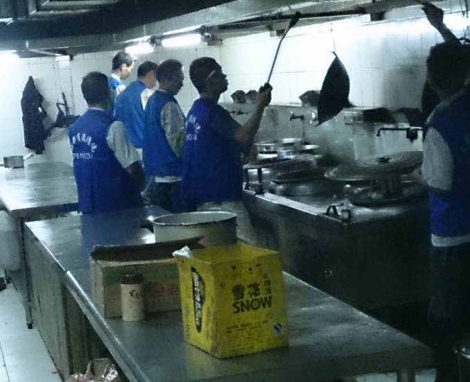 油煙機清洗施工.png 油煙機清洗施工.png